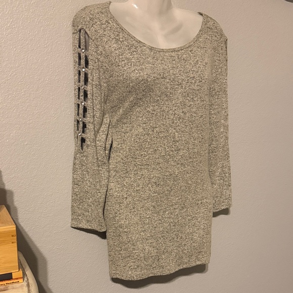 NWOT 89th & Madison Gray Crew Neck Sweater - Picture 1 of 7